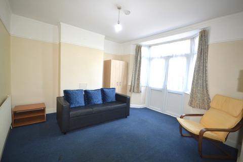 1 bedroom ground floor maisonette for sale, Logan Road, Wembley