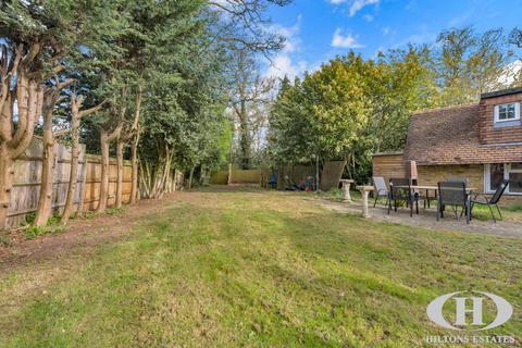 3 bedroom semi-detached house for sale, Denham Road, Iver