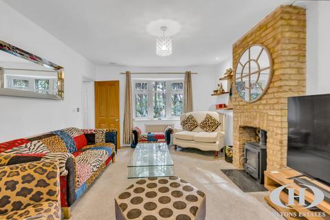 3 bedroom semi-detached house for sale, Denham Road, Iver