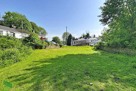 3 bedroom property with land for sale, Land with planning