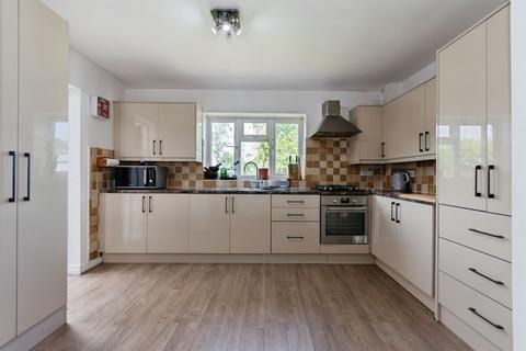 4 bedroom detached house for sale, Earlswood Common, Earlswood, Solihull