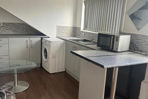 2 bedroom apartment to rent, Nesfield Street, Bradford City Centre BD1