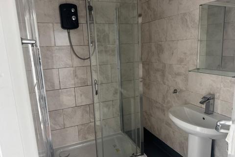 2 bedroom apartment to rent, Nesfield Street, Bradford City Centre BD1