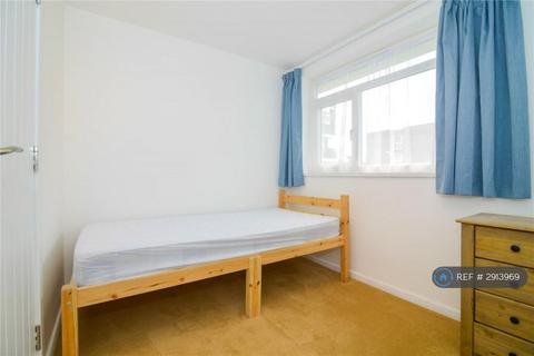 4 bedroom maisonette to rent, Churchdown, Kingston Upon Thames, KT1