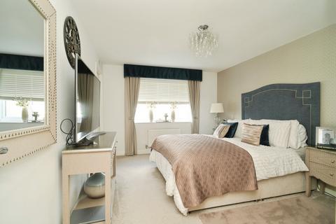 4 bedroom detached house for sale, Knights Close, Manchester, M46