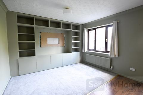 3 bedroom semi-detached house for sale, Seymour Avenue, Burton-On-Trent, Staffordshire
