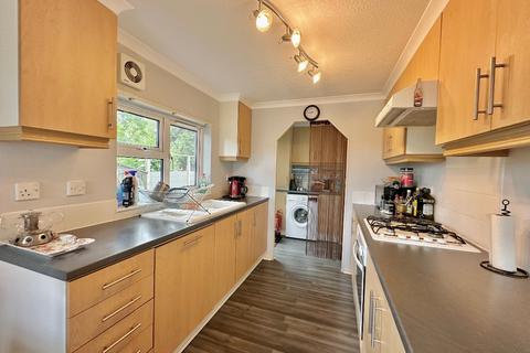 3 bedroom park home for sale, North End, Cummings Hall Lane, Noak Hill, Romford