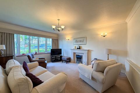 3 bedroom semi-detached house for sale, Caldercliffe Road, Huddersfield HD4