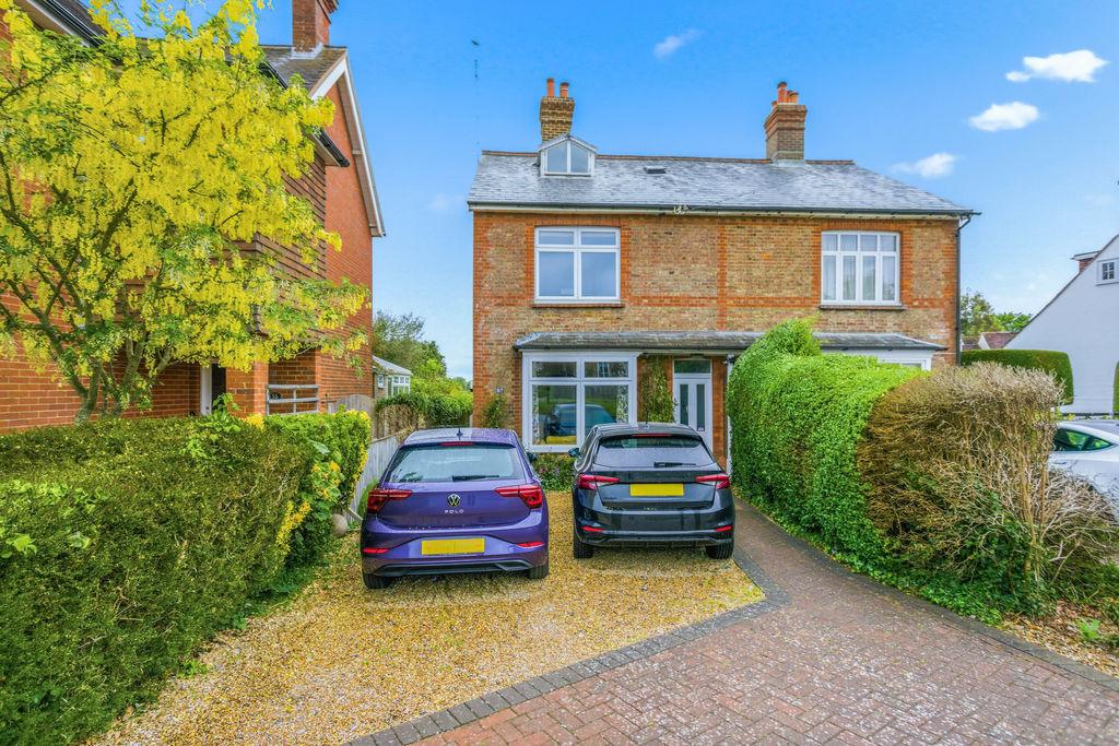 4 bedroom semi-detached house for sale in Hassocks on OnTheMarket 4 bedroom semi-detached house for sale in Hassocks on OnTheMarket
