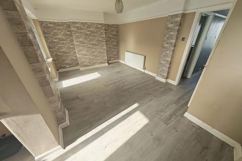 3 bedroom semi-detached house for sale, Goshawk Gardens, Hayes