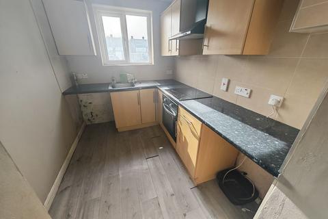 3 bedroom semi-detached house for sale, Goshawk Gardens, Hayes