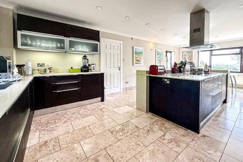 5 bedroom detached house for sale, Downhall Drive, Bridgwater TA6