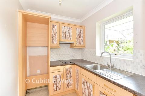 undefined, Fontwell Avenue, Chichester, West Sussex