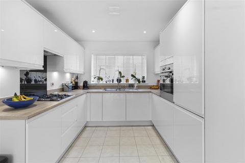 5 bedroom detached house for sale, Trefoil Road, Hellingly, Hailsham