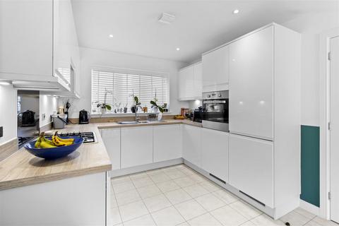 5 bedroom detached house for sale, Trefoil Road, Hellingly, Hailsham