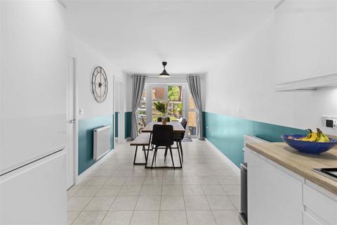 5 bedroom detached house for sale, Trefoil Road, Hellingly, Hailsham