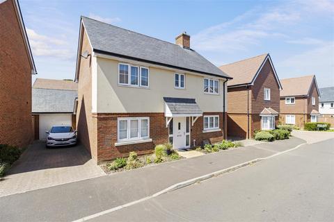 5 bedroom detached house for sale, Trefoil Road, Hellingly, Hailsham