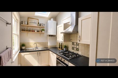 2 bedroom flat to rent, Islington, London, N19