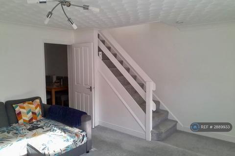 3 bedroom terraced house to rent, Tiffany Close, Bletchley, Milton Keynes, MK2