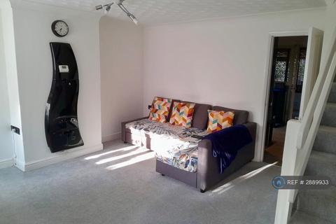 3 bedroom terraced house to rent, Tiffany Close, Bletchley, Milton Keynes, MK2