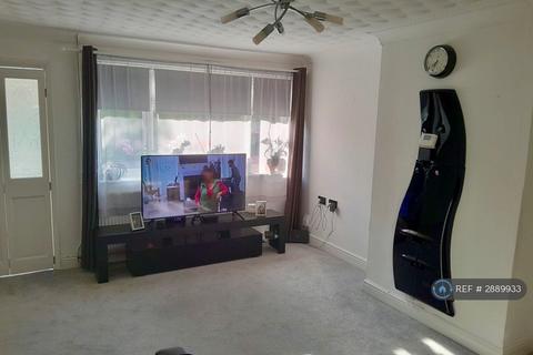 3 bedroom terraced house to rent, Tiffany Close, Bletchley, Milton Keynes, MK2