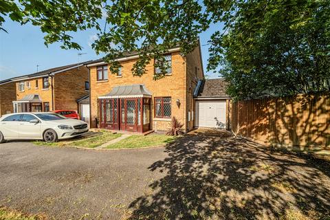 2 bedroom semi-detached house for sale, Rochford Court, Shirley, Solihull, West Midlands, B90