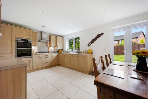 4 bedroom detached house for sale, Clarence Drive, Cuddington, CW8
