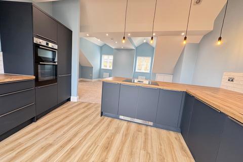 3 bed flat/apartment for rent in Cheltenham Walk, Harrogate, North Yorkshire, HG1