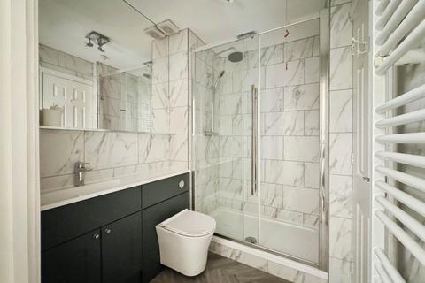 2 bedroom apartment for sale, Crowthorne Road, Bracknell, Berkshire
