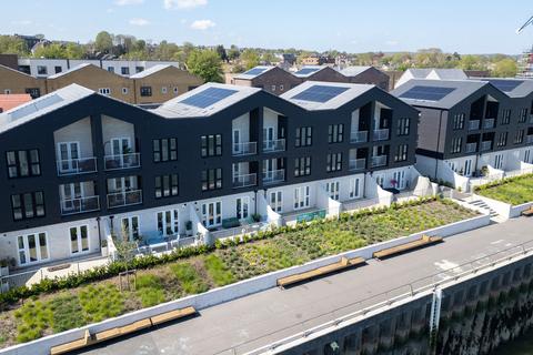 undefined, Plot 521, The Lapwing at Rochester Riverside, Corys Road ME1