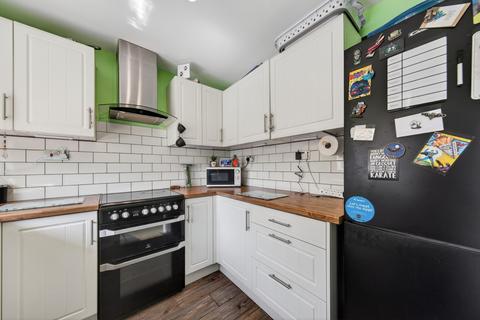 2 bedroom end of terrace house for sale, Swan Close, Burton Latimer, NN15