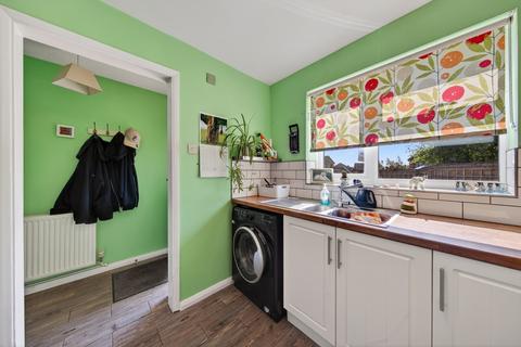 2 bedroom end of terrace house for sale, Swan Close, Burton Latimer, NN15