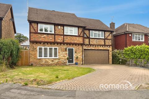 5 bedroom detached house for sale, Exeter Gardens, Yateley, Hampshire