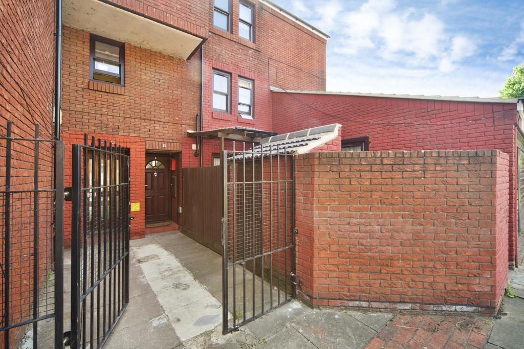 1 bedroom flat for sale