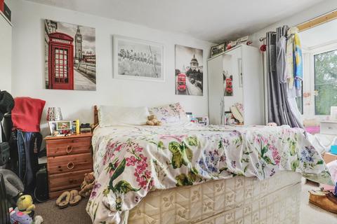 2 bedroom flat for sale, River Meads, Stanstead Abbotts, SG12