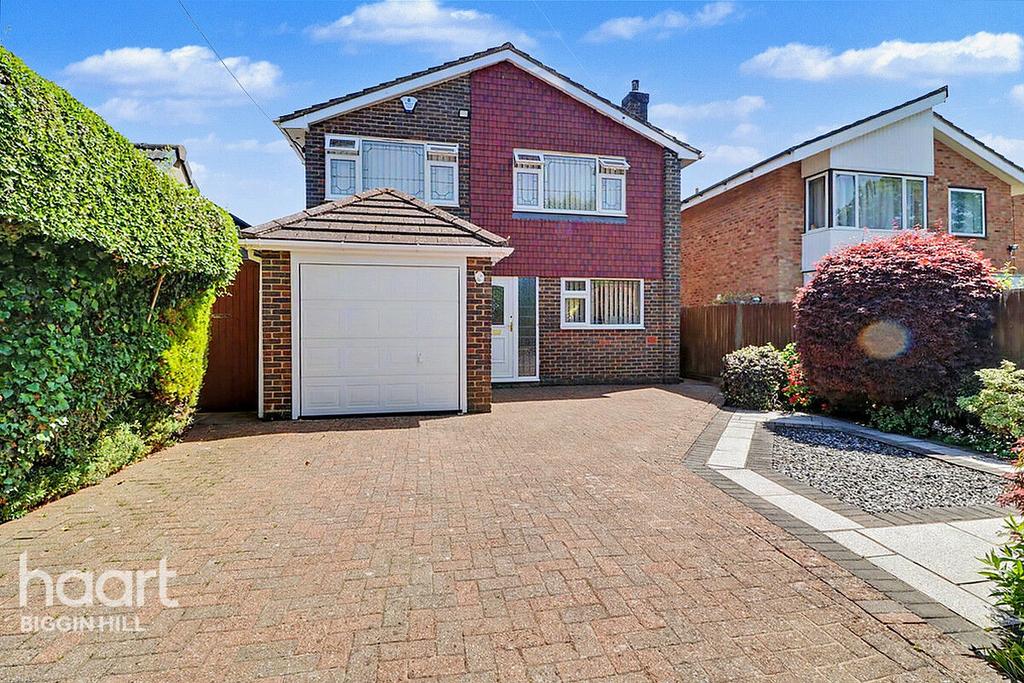 Detached house exterior, driveway, garage