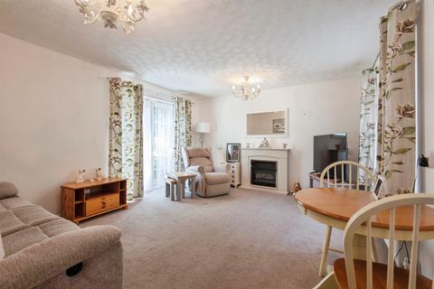 2 bedroom retirement property for sale, Kings Walk, Royston