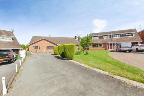 5 bedroom detached house for sale, Hall Close, Glen Parva, Leicester, Leicestershire, LE2