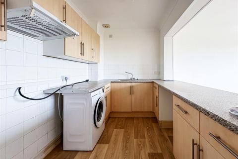 2 bedroom apartment for sale, Terminus Road, Littlehampton BN17