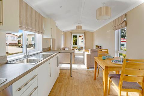2 bedroom park home for sale, Christchurch Road, New Milton BH25