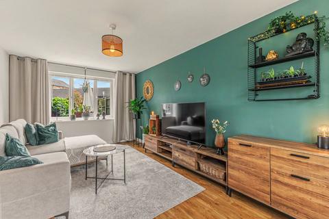 3 bedroom semi-detached house for sale, Cornflower Drive, Evesham WR11