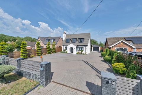 3 bedroom detached house for sale, Hillside, Royston SG8