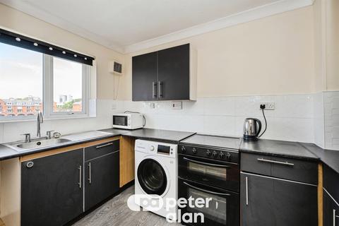 2 bedroom flat for sale, Trawler Road, Maritime Quarter, SWANSEA