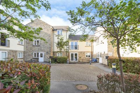 Flat - Station Square, Stanningley, Pudsey