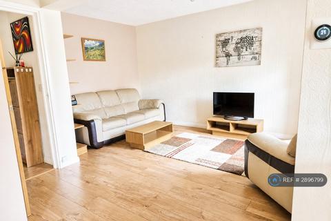 2 bedroom flat to rent, Tudor Road, London, SE19