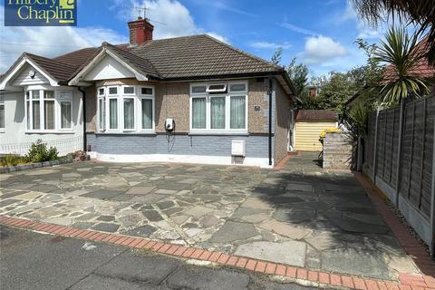 2 bedroom bungalow for sale, Tolworth Gardens, Romford, RM6