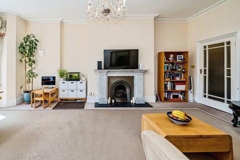 3 bedroom apartment for sale, Callow Hill, Virginia Water