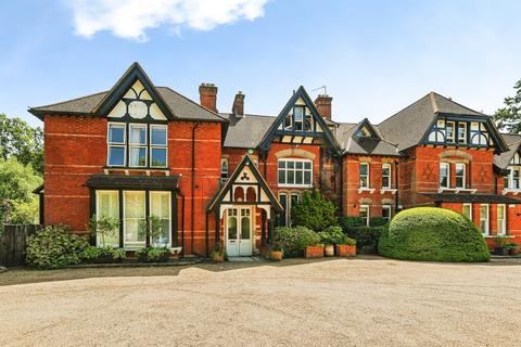 3 bedroom apartment for sale, Callow Hill, Virginia Water