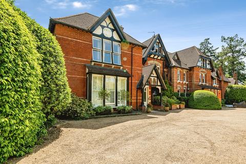 3 bedroom apartment for sale, Callow Hill, Virginia Water
