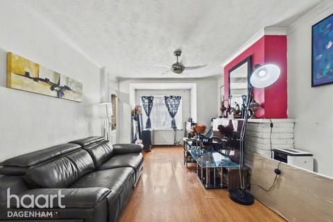 Marston Avenue, Dagenham